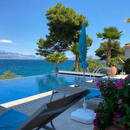 Luxury Seafront Supreme With Private Pool, Jacuzzi, Sauna And Gym At The Beach In - Brac * Sutivan