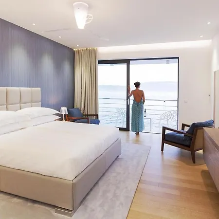 Luxury Seafront Supreme With Private Pool, Jacuzzi, Sauna And Gym At The Beach In - Brac Villa Sutivan
