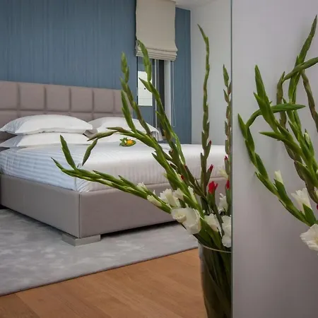 Luxury Seafront Supreme With Private Pool, Jacuzzi, Sauna And Gym At The Beach In - Brac 빌라