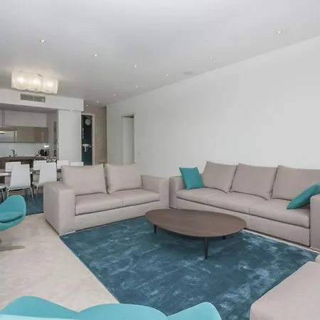 Luxury Seafront Supreme With Private Pool, Jacuzzi, Sauna And Gym At The Beach In - Brac 빌라 수티반